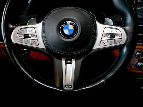 Used 2022 BMW 750i xDrive w/ Luxury Rear Seating Package AWD/4WD image 50