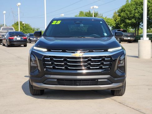 Used 2025 Chevrolet Equinox LT AWD/4WD image 2