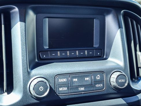 Used 2017 Chevrolet Colorado W/T RWD image 4