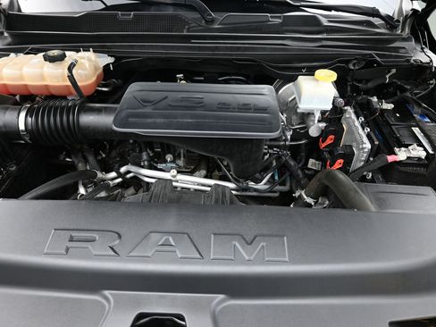 Used 2023 RAM 1500 Big Horn AWD/4WD image 11