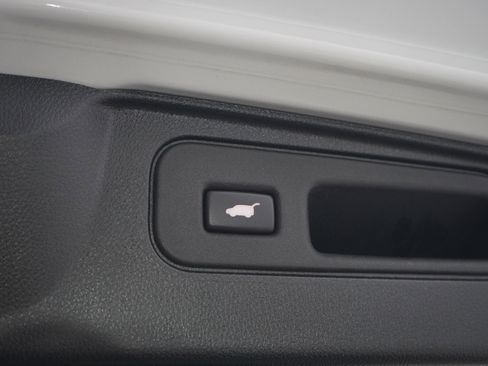Used 2023 Honda Passport EX-L image 11