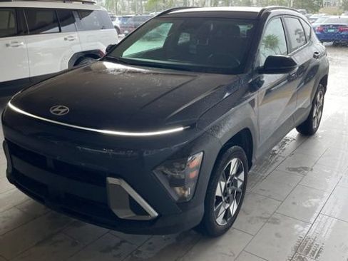 Certified 2025 Hyundai Kona SEL AWD/4WD image 2