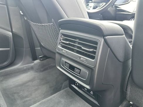 Used 2022 Audi Q7 3.0T Premium Plus w/ Premium Plus Package AWD/4WD image 39