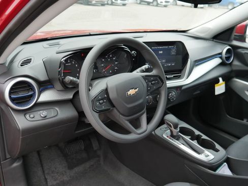 New 2026 Chevrolet Trax LS w/ LS Convenience Package FWD image 10