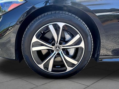 Used 2025 Mercedes-Benz CLE 300 4MATIC Cabriolet image 10