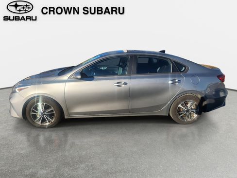 Used 2023 Kia Forte LXS image 2