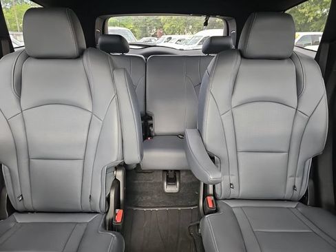 Used 2023 Buick Enclave Essence w/ Experience Buick Package FWD image 25
