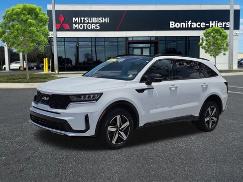 Used 2023 Kia Sorento S w/ Panoramic Sunroof Package FWD image 2