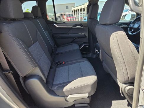 Certified 2025 GMC Acadia Elevation image 16