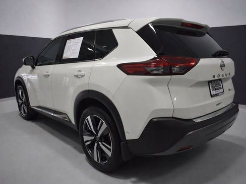 Certified 2023 Nissan Rogue SL w/ SL Premium Package image 3
