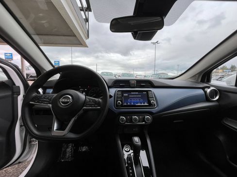 Used 2025 Nissan Versa SV FWD image 32
