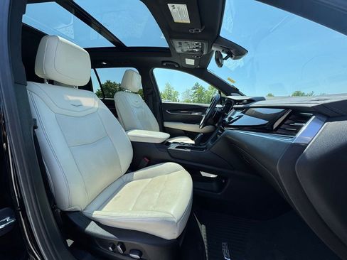 Certified 2023 Cadillac XT6 Sport w/ Technology Package AWD/4WD image 29