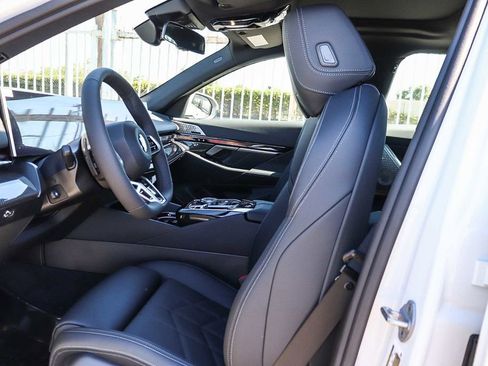 New 2026 BMW 540i xDrive w/ M Sport Package image 17