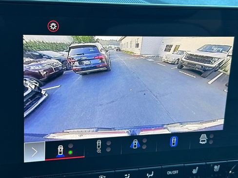 Used 2023 GMC Canyon AT4X w/ Edition 1 image 23