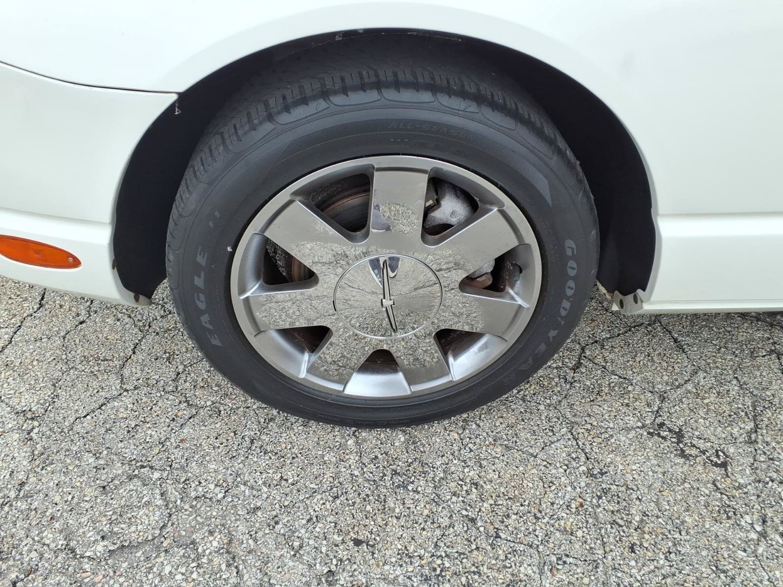 Used 2002 Ford Thunderbird RWD image 5