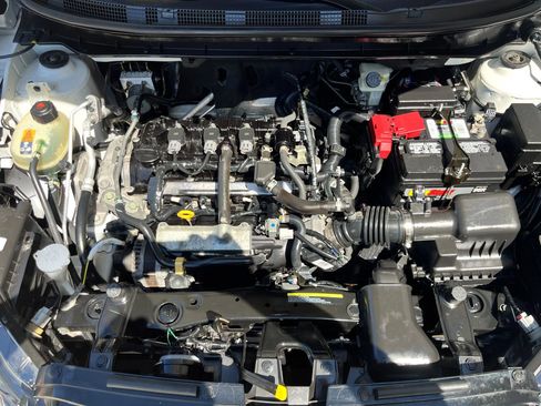 Used 2021 Nissan Kicks SV FWD image 38