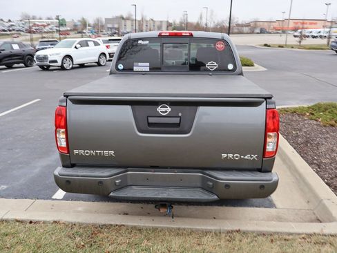 Used 2018 Nissan Frontier PRO-4X image 12