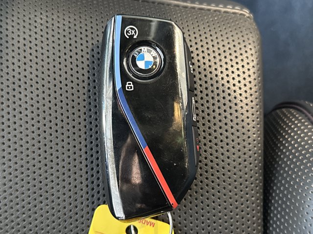 Used 2026 BMW M5 w/ Carbon Package AWD/4WD image 22
