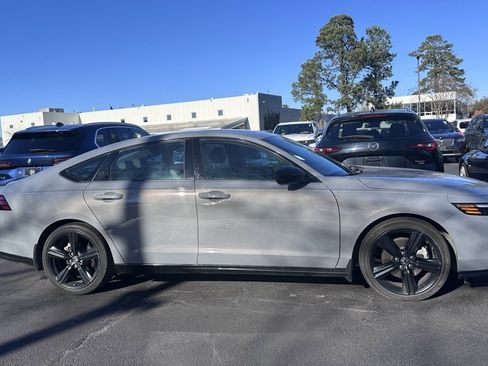 Used 2024 Honda Accord Sport image 3