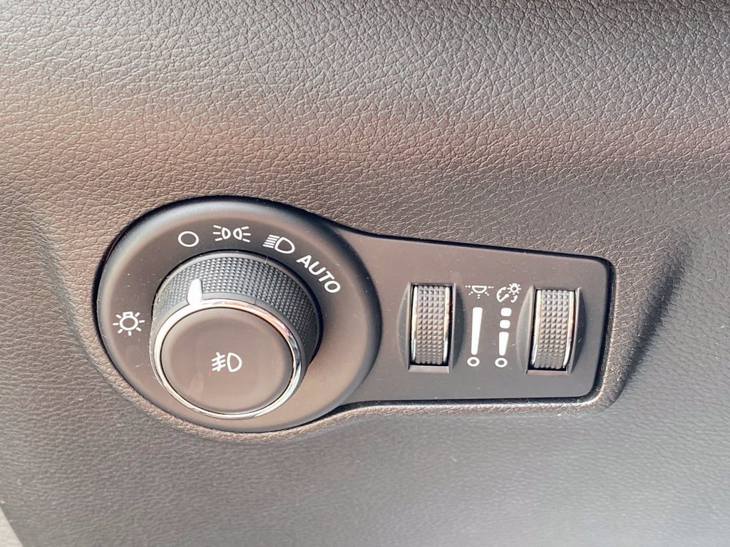Used 2022 Jeep Compass Limited AWD/4WD image 20