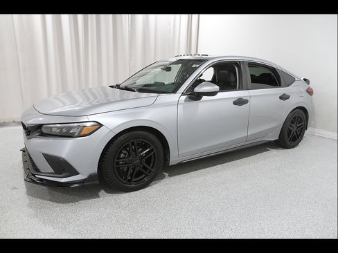 Used 2023 Honda Civic EX-L image 3