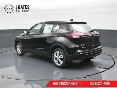 New 2025 Nissan Kicks Play S