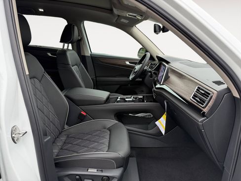 New 2026 Volkswagen Atlas SEL Premium R-Line image 19