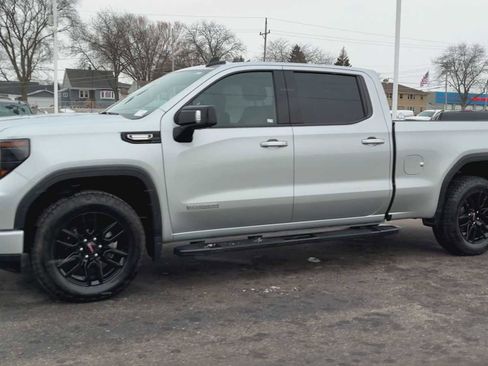 Used 2022 GMC Sierra 1500 Elevation w/ Elevation Premium Package image 6