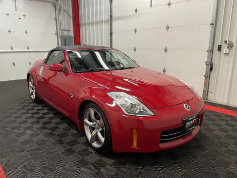 Used 2007 Nissan 350Z Enthusiast RWD image 9