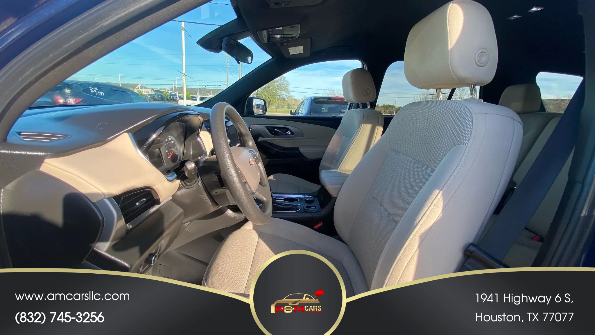 Used 2022 Chevrolet Traverse LS FWD image 4