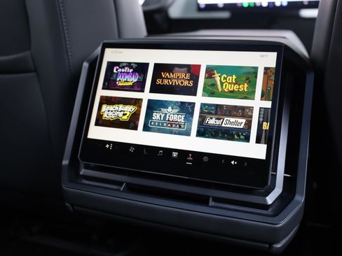 Used 2024 Tesla Cybertruck AWD Crew Cab image 39