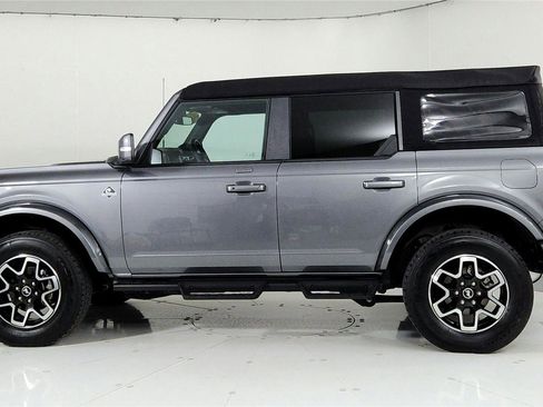 Used 2023 Ford Bronco Outer Banks image 6