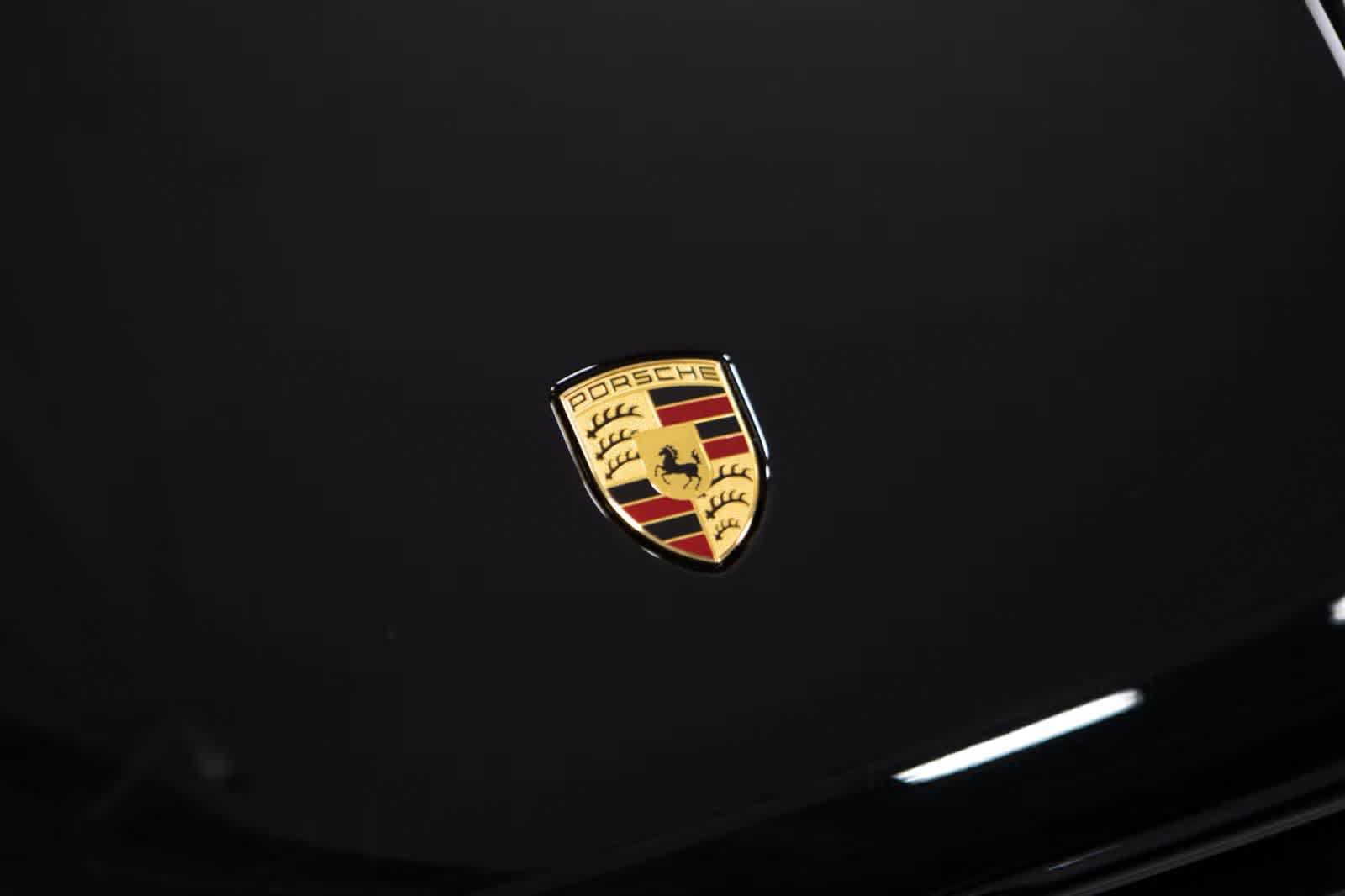 Certified 2026 Porsche Macan AWD/4WD image 17