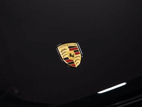 Certified 2026 Porsche Macan AWD/4WD image 17