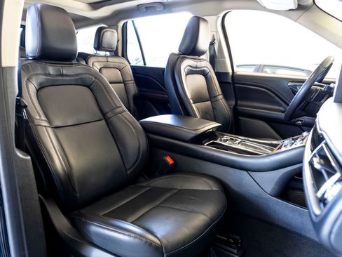 Used 2021 Lincoln Aviator Reserve w/ Equipment Group 201A image 27