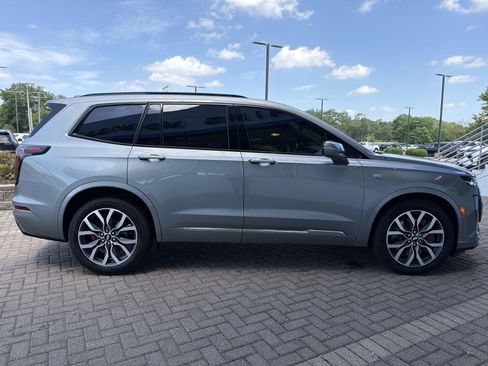 Used 2024 Cadillac XT6 Sport w/ Technology Package AWD/4WD image 6