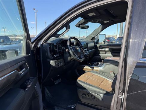 Used 2024 Chevrolet Silverado 3500 High Country w/ High Country Premium Package image 8