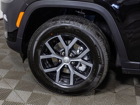 New 2025 Jeep Grand Cherokee Limited image 43