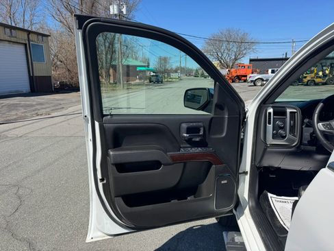 Used 2016 GMC Sierra 1500 SLT w/ SLT Premium Package AWD/4WD image 9