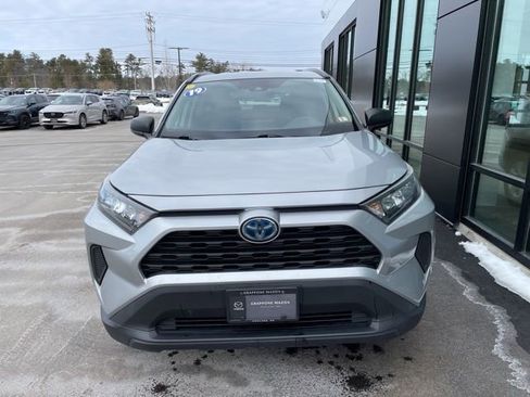 Used 2019 Toyota RAV4 LE w/ Carpet Mat Package image 3