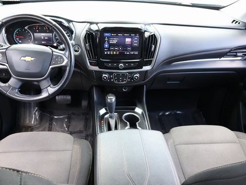 Used 2020 Chevrolet Traverse LT image 13