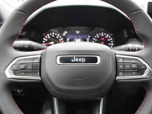 Used 2024 Jeep Compass Trailhawk image 15