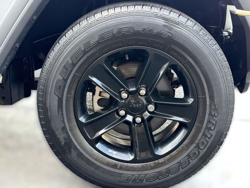 Used 2022 Jeep Wrangler Unlimited Sport AWD/4WD image 13