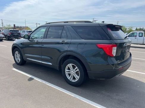 Used 2023 Ford Explorer XLT w/ Equipment Group 202A AWD/4WD image 6