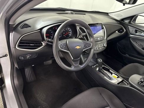 Used 2020 Chevrolet Malibu LS image 13