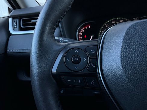 Used 2025 Toyota RAV4 XLE image 34