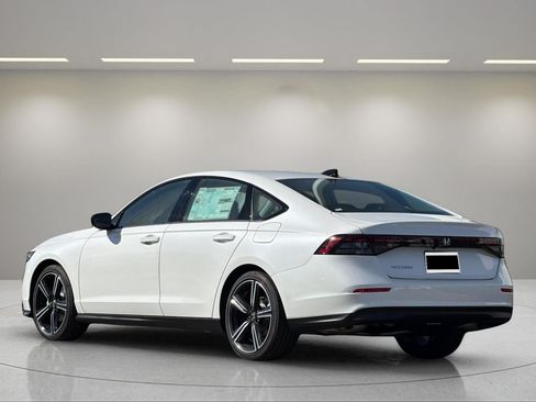 New 2026 Honda Accord SE image 3