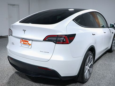 Used 2022 Tesla Model Y Long Range AWD/4WD image 7