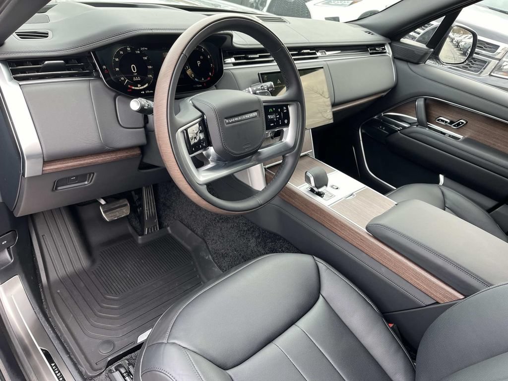 New 2026 Land Rover Range Rover Long Wheelbase Autobiography AWD/4WD image 11