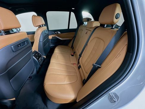 Used 2022 BMW X5 sDrive40i w/ M Sport Package image 25